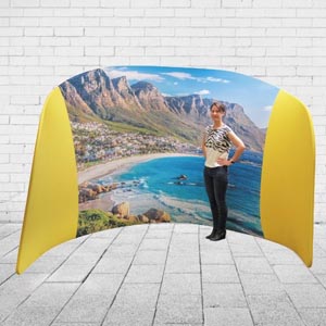 curved pop up booth